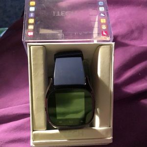 iTech smartwatch comparable with iPhone or Android